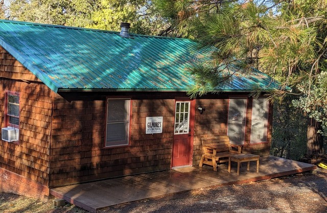 The Gilmore Cabin In Pinehurst