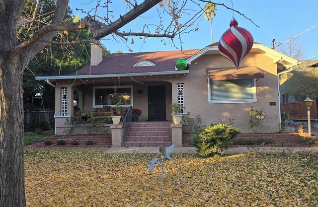 The Gingko House - Private Suite with Living Room
