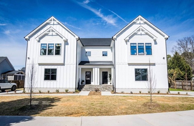 “The Grande” 8 BR/8BA Downtown Apex, 2 Game Rooms!