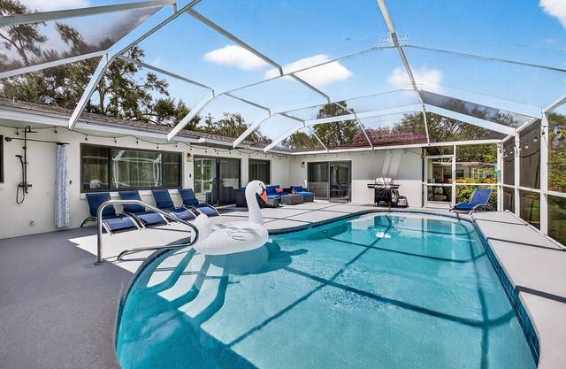 The Grandview | A Luxe Family Retreat w/Pool