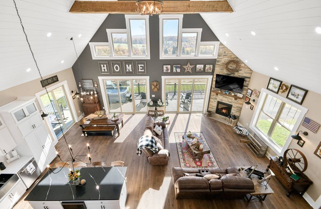 The Great Escape Lodge - Lovely Catoctin Mountain Views