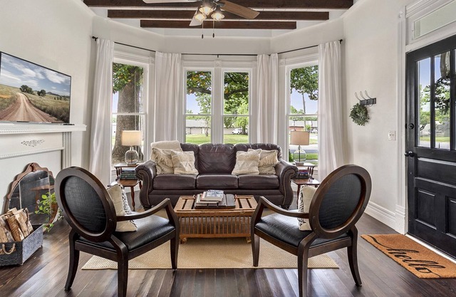 The Grove Cottage - Downtown Springdale