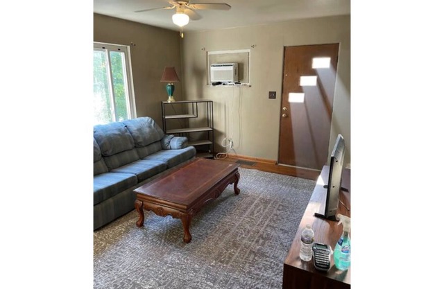 The Guest House near Racetrack Rd