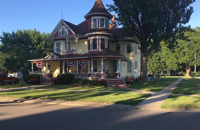 The Heritage Inn-Lenox, Iowa