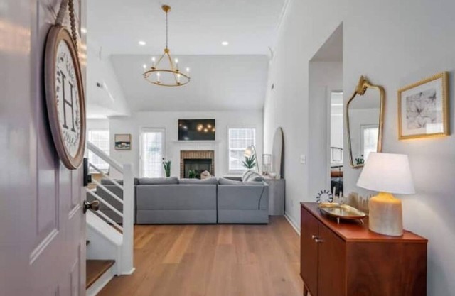 The Heron House - A Spring Hill