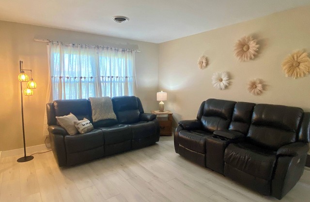 The Hidden Gem - A brand new 2-bedroom duplex in Portage