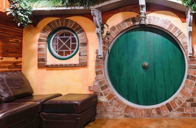 The Hobbit House, Fantasy comes Home!