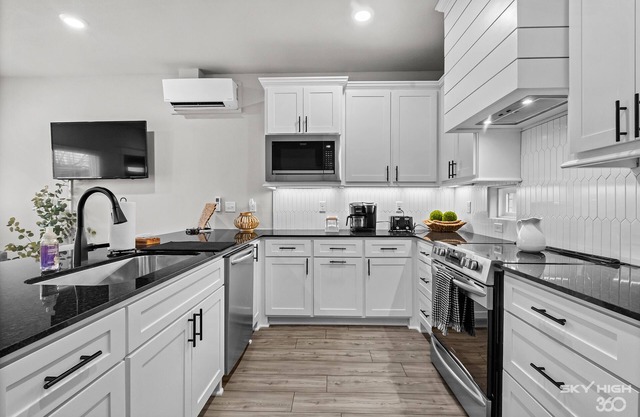 The Hog Pen-Walking distance to Baum