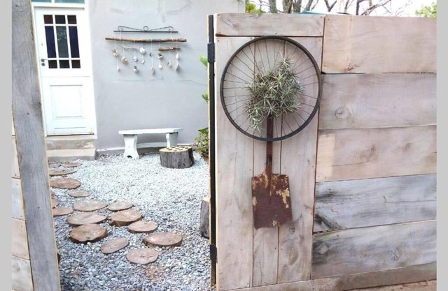 The Homestead - Simple Farm-Style Accommodation