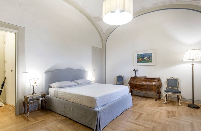 The house of mirrors Florence Historic Center Free Wifi