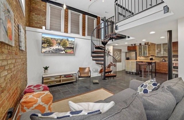 The Ice Loft - In Entertainment District