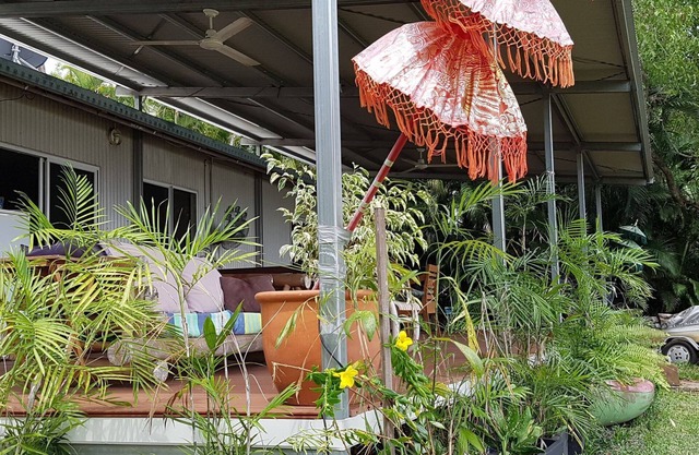 The Lake House | Serene Waterfront Escape at Lake Bennett