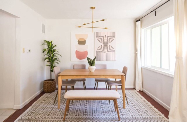 The Laurel Pad -12-Min From SFO, Tastefully Designed, Work Station