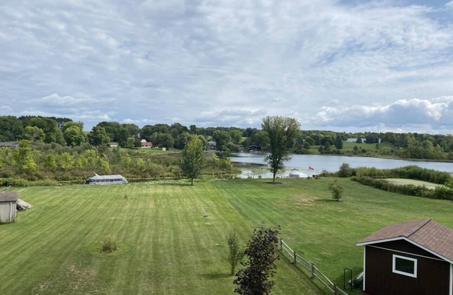 The Lazy Bear Lake House on beautiful Bear Lake, covered deck, great view