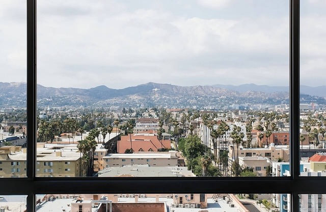 The LINE Hotel LA, 2x High-level Hollywood Hills View Double, Pet-Friendly, Pool
