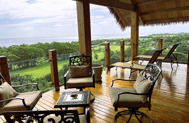 The Links Eagle - Luxurious home with180 degree breathtaking views of the ocean