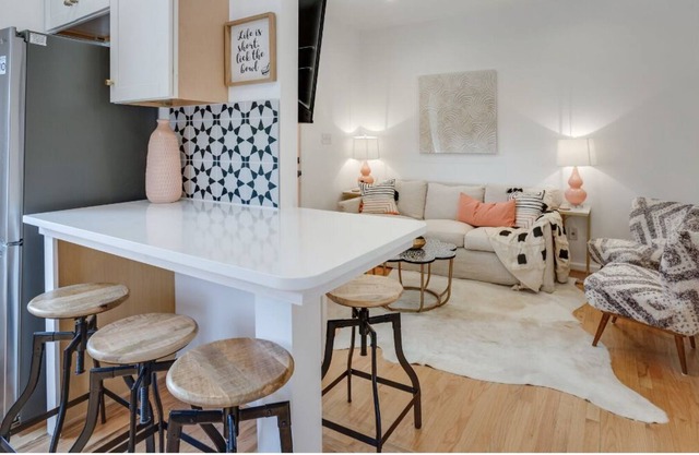 The Little Gem 💕- Walking Distance to Downtown Raleigh