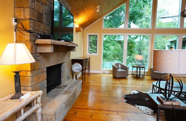 The Little Red's most Luxurious Riverfront Home