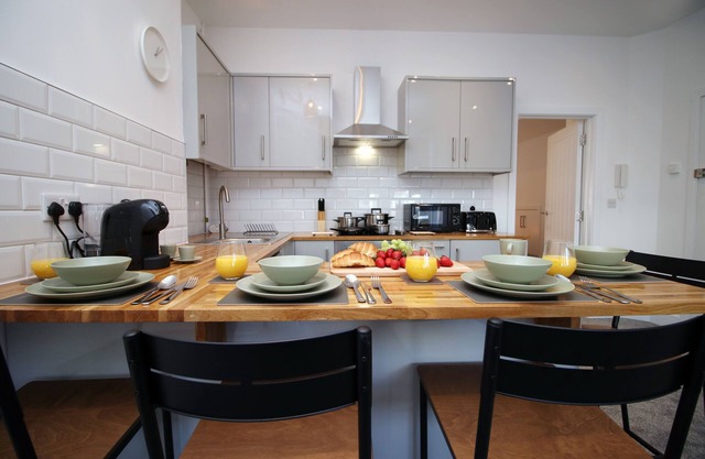The Llandaff by Stay South Wales - FREE Parking