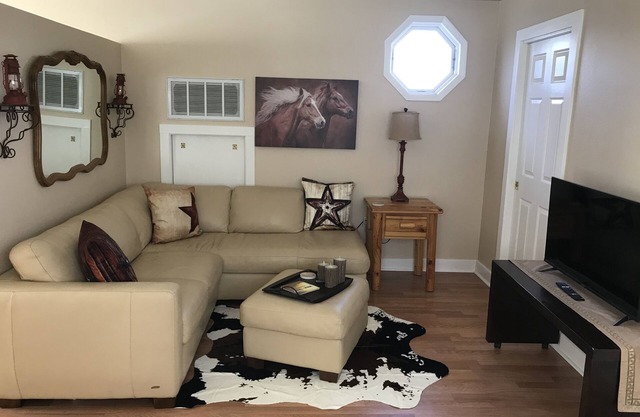 The Loft at Dixon Manor - Light & Light!