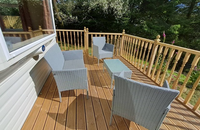 The Lookout - Park Home, Farm Park Stay