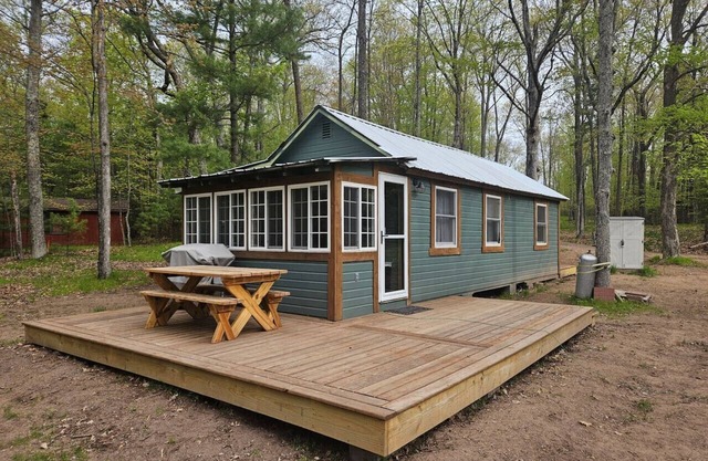 The Loonatic Lodge on Callahan Lake