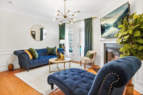 The Luxe on 16th Steps to Atlantic Station