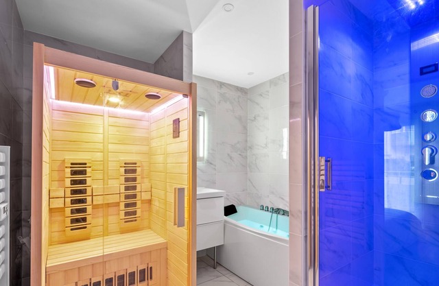 ☆The Luxury Spa☆ with cinema/terrace in the city center