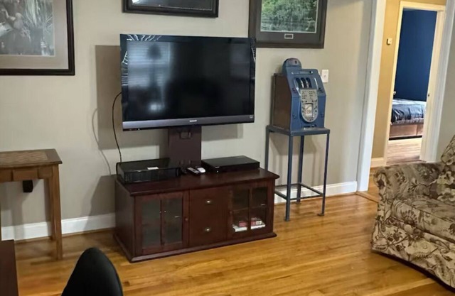 The Manor - Charming 3-bedroom house in lovely Oneonta with WiFi, AC