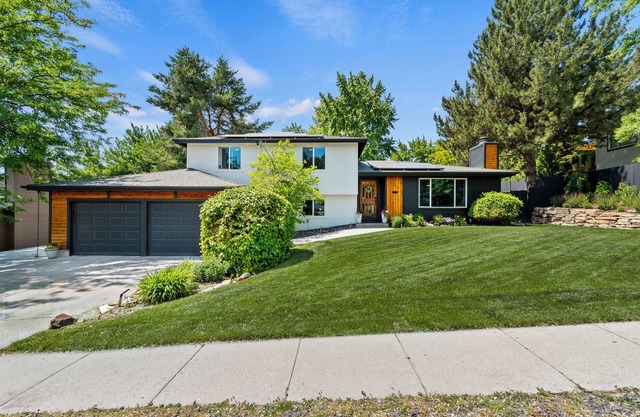 The Mesa Manor - Fun in the Foothills - Arcade/Patio/Large Kitchen/Comfy Beds