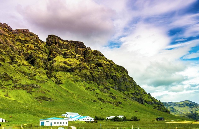 The modern, sophisticated room boasts many other complimentary amenities !