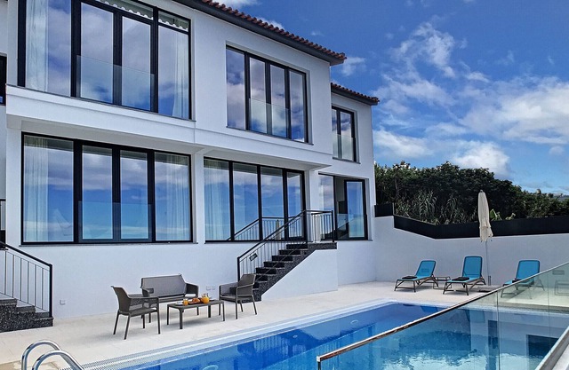 The Monte White House by MHM