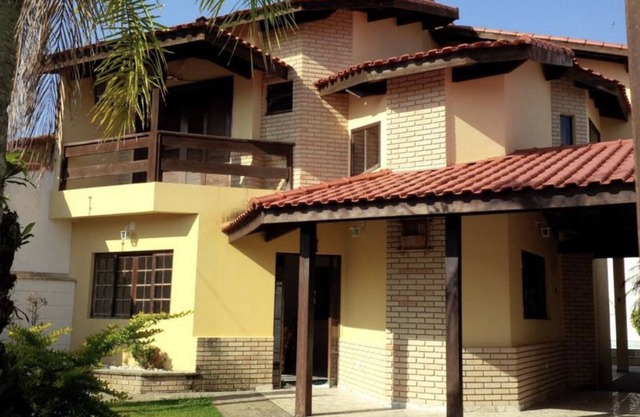 THE MOST BEAUTIFUL HOUSE SOUTH COAST, swimming pool, balcony and AIR CONDITIONING