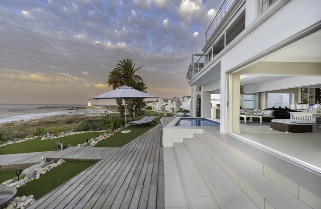 The Musselcracker, Shelley Point by HMH