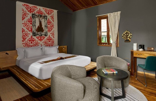 The Namkhan Art Deluxe Room Luxurious Bungalow in the Nature