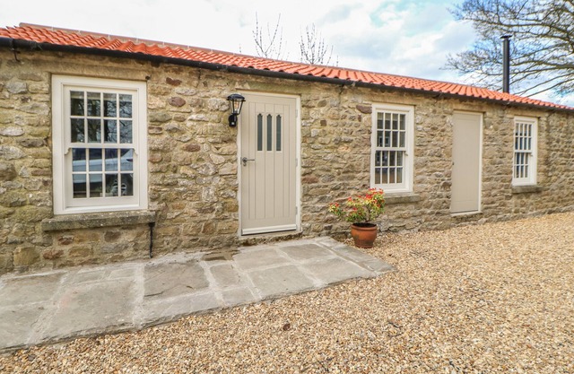 THE NETTY, romantic, character holiday cottage in Richmond
