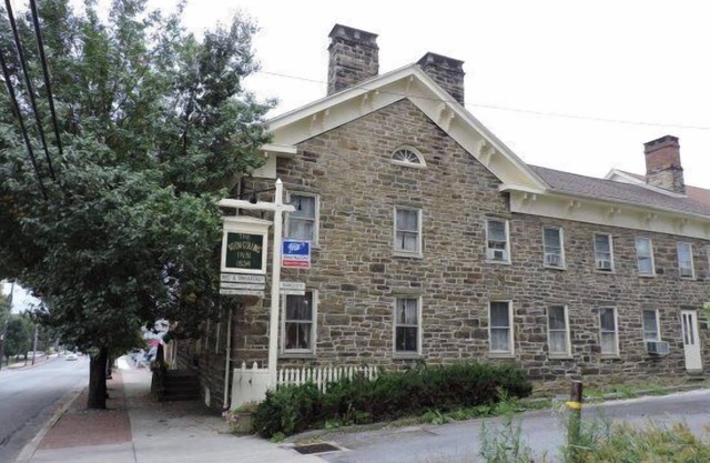 The Noon-Collins Inn