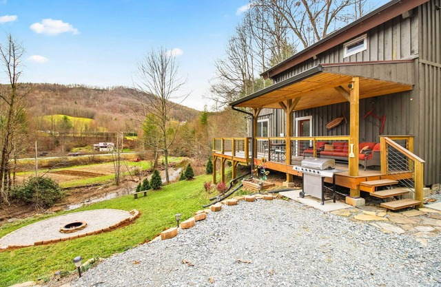 'The Nuthouse on Squirrel Creek': Ski, Hike & Fish