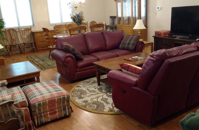 The Oak Hill Housenn