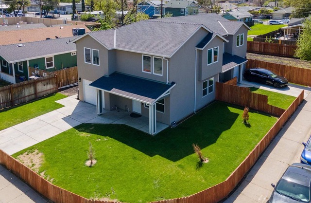 The Oak House Foosball/Pets/ModernArt/Getaway/4bd