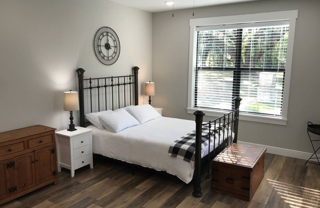 The Oak View Place.
