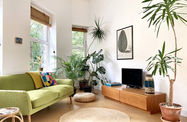 The Old Riverside School House Apt 3