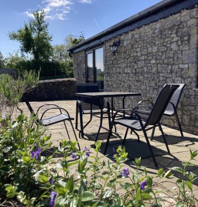 The Old Stable, Llancarfan