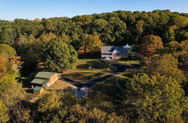 The Ole Pole Barn at Dry Creek Hideaways