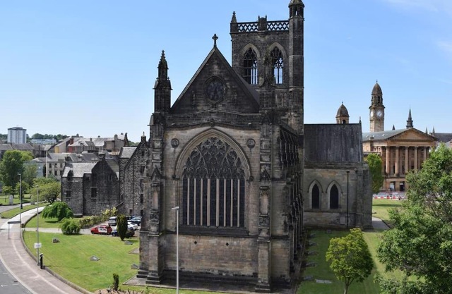 THE PAISLEY PENTHOUSE - ABBEY VIEW