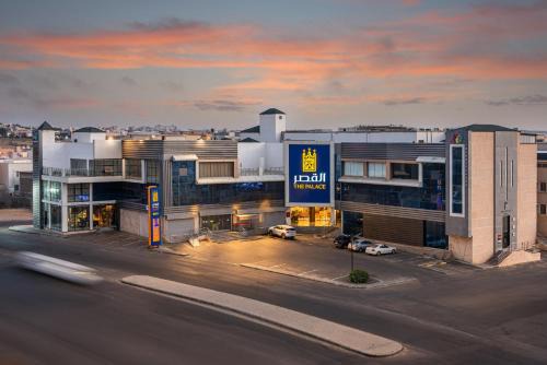 The Palace Hotel Suites