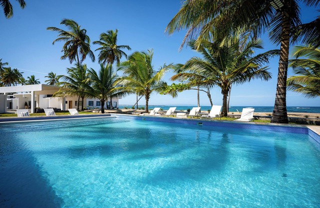 The Palm Bay Club Lodge