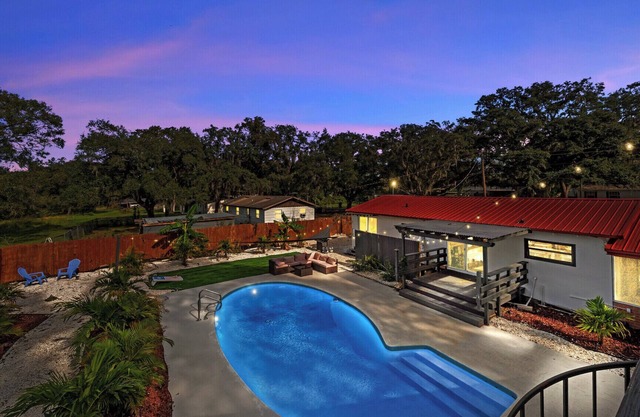 The Palms Oasis - Pool Getaway - Sleeps 14 - Central I-4 & 75