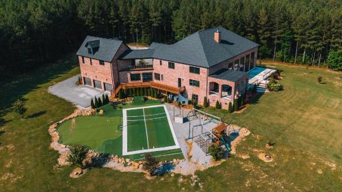 The Pines at Signal Mountain with Hot Tub