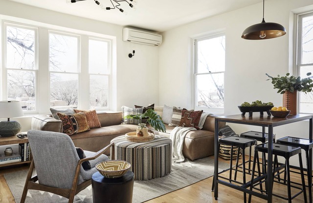 The Pippa - Penthouse Luxury Suite, steps to the Plaza